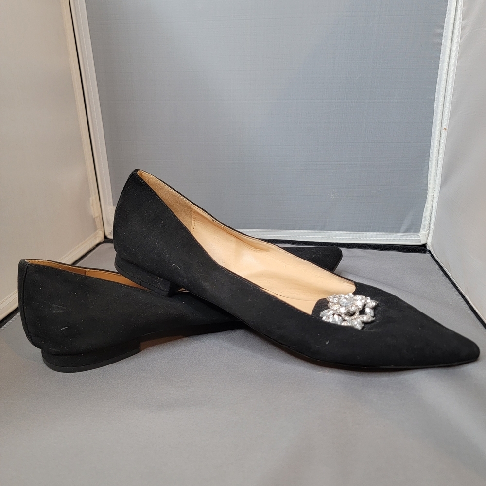 Elegant Black Women's Flats with Embellishment